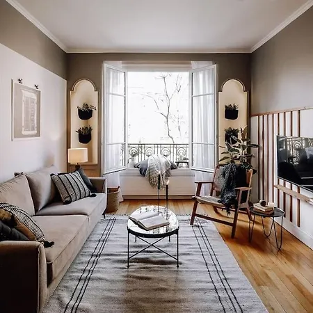 Apartment Royo - 1 A Auteuil *