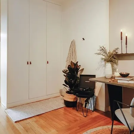 Apartment Royo - 1 A Auteuil *